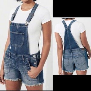 Hollister Boyfriend Short Denim Overalls Size Large Distressed Raw Hem Stretch